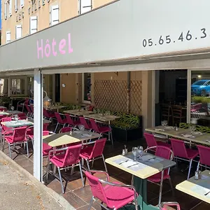 Les Tilleuls De Pareloup A Hotel Salles-Curan